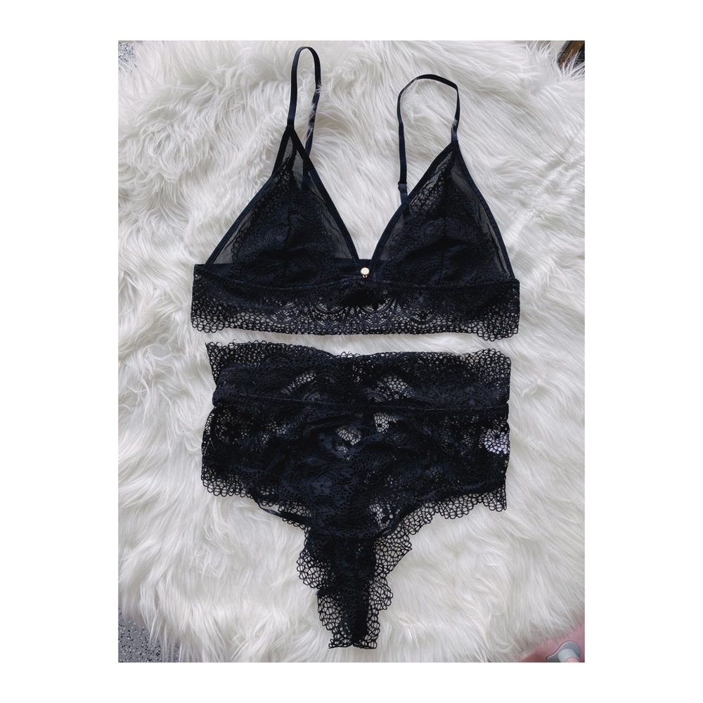 Lingerie Set - Picture 10 of 10